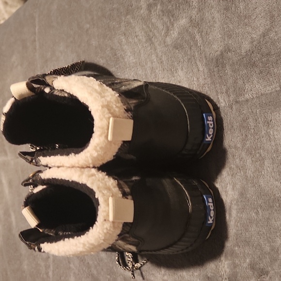 Keds Lace Up High Tops - Picture 4 of 8